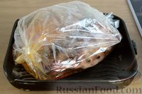 Фото приготовления рецепта: Запечённые свиные рёбрышки в соево-винной глазури - шаг №6