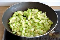 Фото приготовления рецепта: Рис с кабачками и шпинатом - шаг №5
