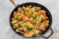 Фото приготовления рецепта: Рагу из кабачков со свининой - шаг №15