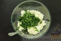 Фото приготовления рецепта: Волованы с марципаном и консервированными персиками, из слоёного теста "наоборот" - шаг №4