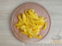 Фото приготовления рецепта: Спагетти с куриным фаршем, кабачками, морковью и болгарским перцем - шаг №13