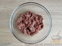 Фото приготовления рецепта: Тефтели из говядины, тушенные в томатном соке - шаг №6