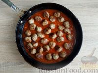 Фото приготовления рецепта: Тефтели из говядины, тушенные в томатном соке - шаг №18