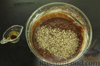 Фото приготовления рецепта: Шоколадно-ореховый кекс "Бархатная ночь" - шаг №11