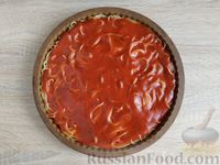 Фото приготовления рецепта: Запеканка из спагетти с помидорами, колбасой, сыром и томатным соусом - шаг №15