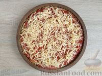 Фото приготовления рецепта: Запеканка из спагетти с помидорами, колбасой, сыром и томатным соусом - шаг №16