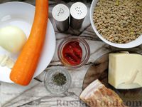 Фото приготовления рецепта: Куриный суп с чечевицей и овощами - шаг №4