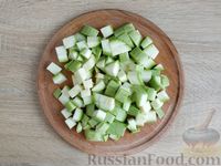 Фото приготовления рецепта: Рагу с рисом, куриным филе, овощами и грибами (на сковороде) - шаг №10