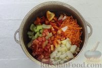 Фото приготовления рецепта: Овощной суп с рисом и оливками - шаг №4