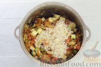 Фото приготовления рецепта: Овощной суп с рисом и оливками - шаг №8