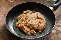 Фото приготовления рецепта: Запеканка с кабачками, молодой капустой и мясным фаршем - шаг №2