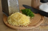 Фото приготовления рецепта: Куриный суп с сырными шариками - шаг №3