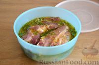 Фото приготовления рецепта: Свинина, запечённая в пряном цитрусовом маринаде - шаг №7