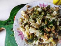 Фото к рецепту: Макароны с цветной капустой и горошком
