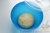 Фото приготовления рецепта: Дрожжевой пирог "Яворовский" с картофелем, гречкой, жареным луком и шкварками - шаг №4