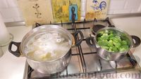 Фото приготовления рецепта: Паста с креветками и брокколи в сливочно-чесночном соусе - шаг №1