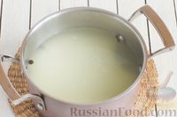 Фото приготовления рецепта: Рисовый суп со щавелем, кабачками и помидорами - шаг №7