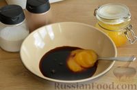 Фото приготовления рецепта: Голени индейки в соево-медовом маринаде, запечённые с пряностями (в фольге) - шаг №6