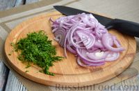 Фото приготовления рецепта: Хот-дог в лаваше, с морковью и маринованным луком - шаг №4