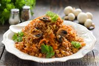 Фото приготовления рецепта: Гречка с капустой и грибами в томатном соусе (на сковороде) - шаг №15