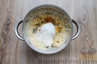 Фото приготовления рецепта: Кекс на йогурте, с ревенем и апельсиновой цедрой - шаг №4