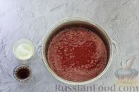 Фото приготовления рецепта: Острый клубничный соус к мясу - шаг №11