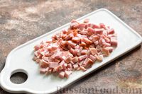 Фото приготовления рецепта: Солянка с говядиной, копчёными свиными рёбрышками и ветчиной - шаг №10