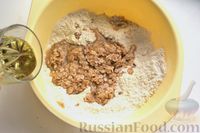 Фото приготовления рецепта: Сладкий овсяный пирог со щавелем - шаг №3