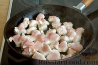 Фото приготовления рецепта: Тушёная индейка с кабачками и картошкой - шаг №5