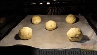 Фото приготовления рецепта: Песочное печенье с шоколадом и маршмеллоу - шаг №6