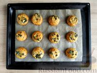 Фото приготовления рецепта: Слоёные булочки с сыром и шпинатом - шаг №16