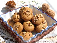 Фото к рецепту: Песочное печенье с варёной сгущёнкой и орехами