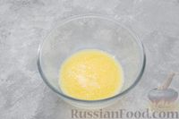 Фото приготовления рецепта: Закусочные песочные тарталетки с брынзой и укропом - шаг №2