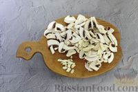 Фото приготовления рецепта: Макароны, запечённые с курицей в сливочно-грибном соусе - шаг №7