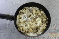 Фото приготовления рецепта: Макароны, запечённые с курицей в сливочно-грибном соусе - шаг №9