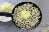 Фото приготовления рецепта: Макароны, запечённые с курицей в сливочно-грибном соусе - шаг №12