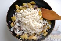 Фото приготовления рецепта: Жареный рис с беконом и картофелем - шаг №14