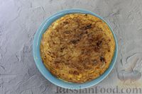 Фото приготовления рецепта: Испанская картофельная тортилья с брынзой и тмином - шаг №12