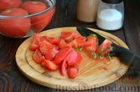 Фото приготовления рецепта: Курица, запечённая с помидорами и маслинами (в духовке) - шаг №2