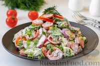 Фото к рецепту: Овощной салат с сосисками и яйцами