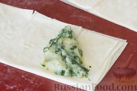 Фото приготовления рецепта: Пирожки из теста фило с картошкой и шпинатом - шаг №8