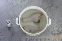 Фото приготовления рецепта: Куриный суп с рисом - шаг №2