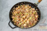 Фото приготовления рецепта: Гречка с кабачками, помидорами и цветной капустой - шаг №13