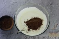 Фото приготовления рецепта: Торт из лаваша с вишней и кремом из сметаны, сгущенки и какао - шаг №5