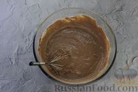 Фото приготовления рецепта: Торт из лаваша с вишней и кремом из сметаны, сгущенки и какао - шаг №6