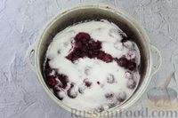 Фото приготовления рецепта: Варенье из вишни с корицей (на зиму) - шаг №4