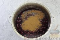 Фото приготовления рецепта: Варенье из вишни с корицей (на зиму) - шаг №10