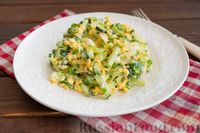 Фото к рецепту: Салат из огурцов, яиц и зелени