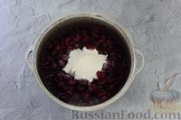 Фото приготовления рецепта: Вишнёвое варенье с шоколадом и коньяком - шаг №10