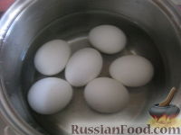 Фото приготовления рецепта: Салат "Мимоза" с рисом - шаг №3